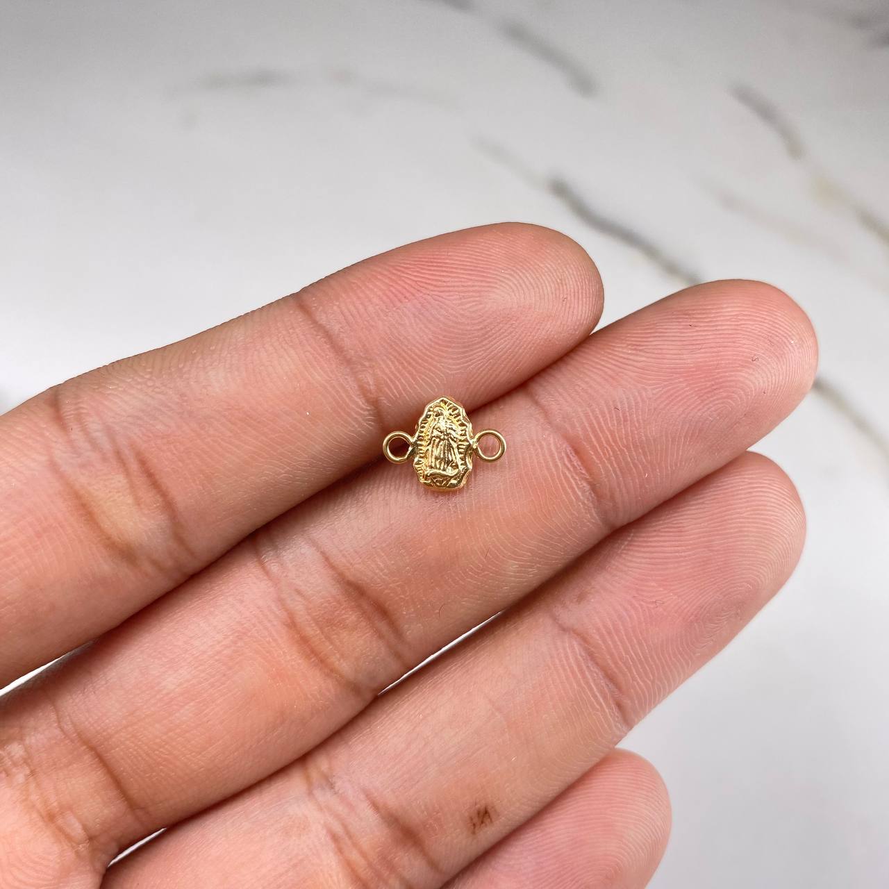 Herraje Silueta Virgen de Guadalupe 0.2gr / 1cm-Liso Oro Amarillo &