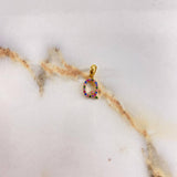 Dije Letra Q 0.65gr / 1.5cm / Circones Colores  Oro Amarillo &