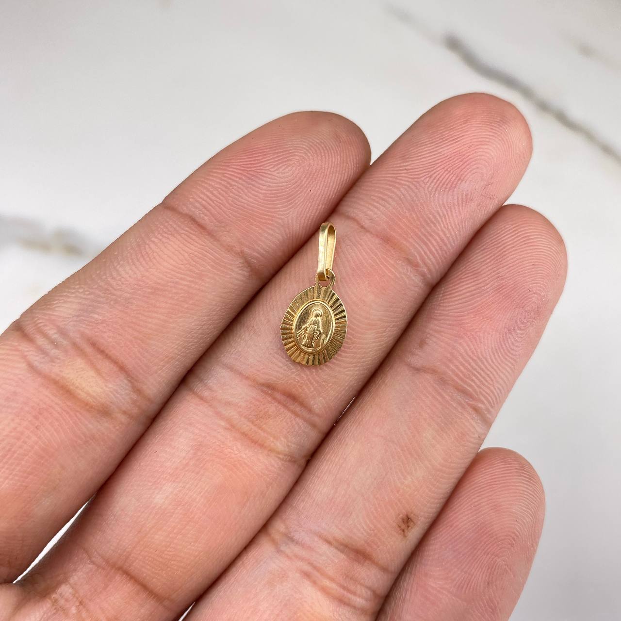 Dije Virgen Milagrosa 0.7gr / 1.5cm / Troquelado Diamantado Oro Amarillo &