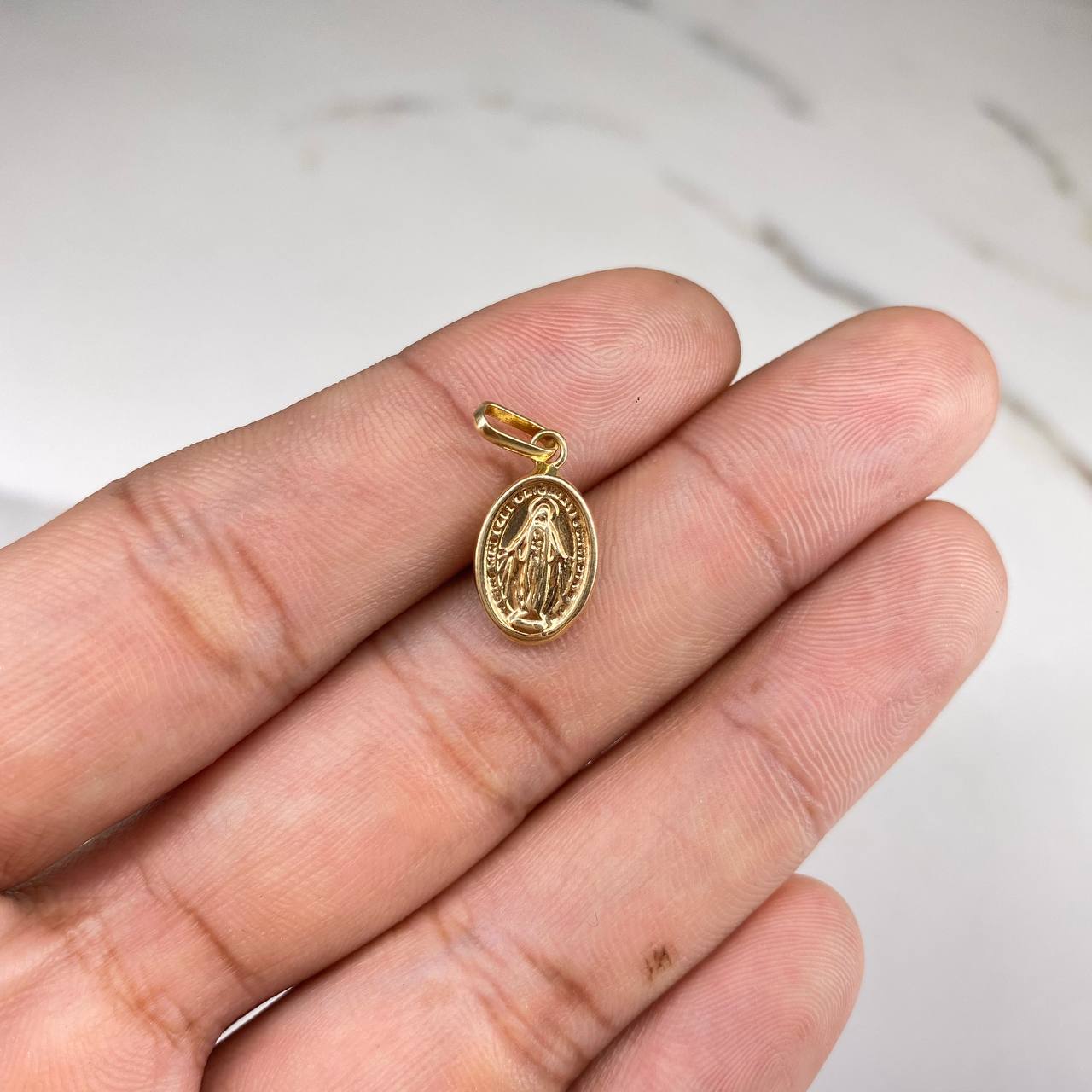 Dije Virgen Milagrosa 0.8gr / 2cm / Troquelado Oro Amarillo &