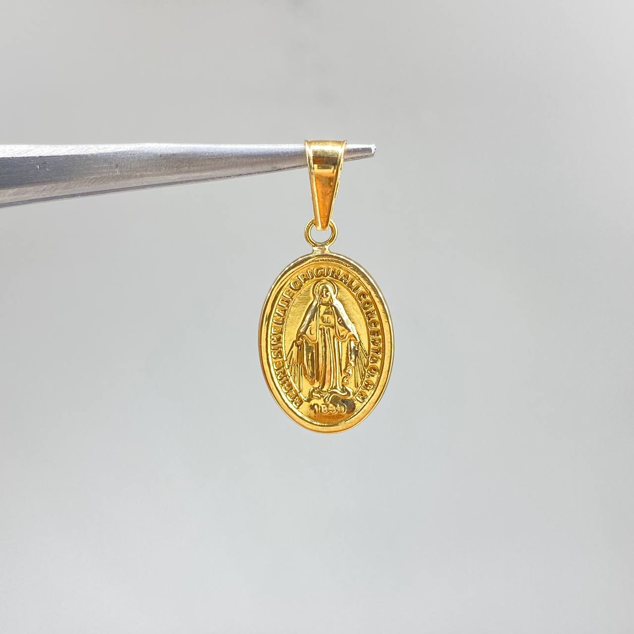 Dije Virgen Milagrosa 1.45gr / 2.5cm / Troquelado Oro Amarillo &