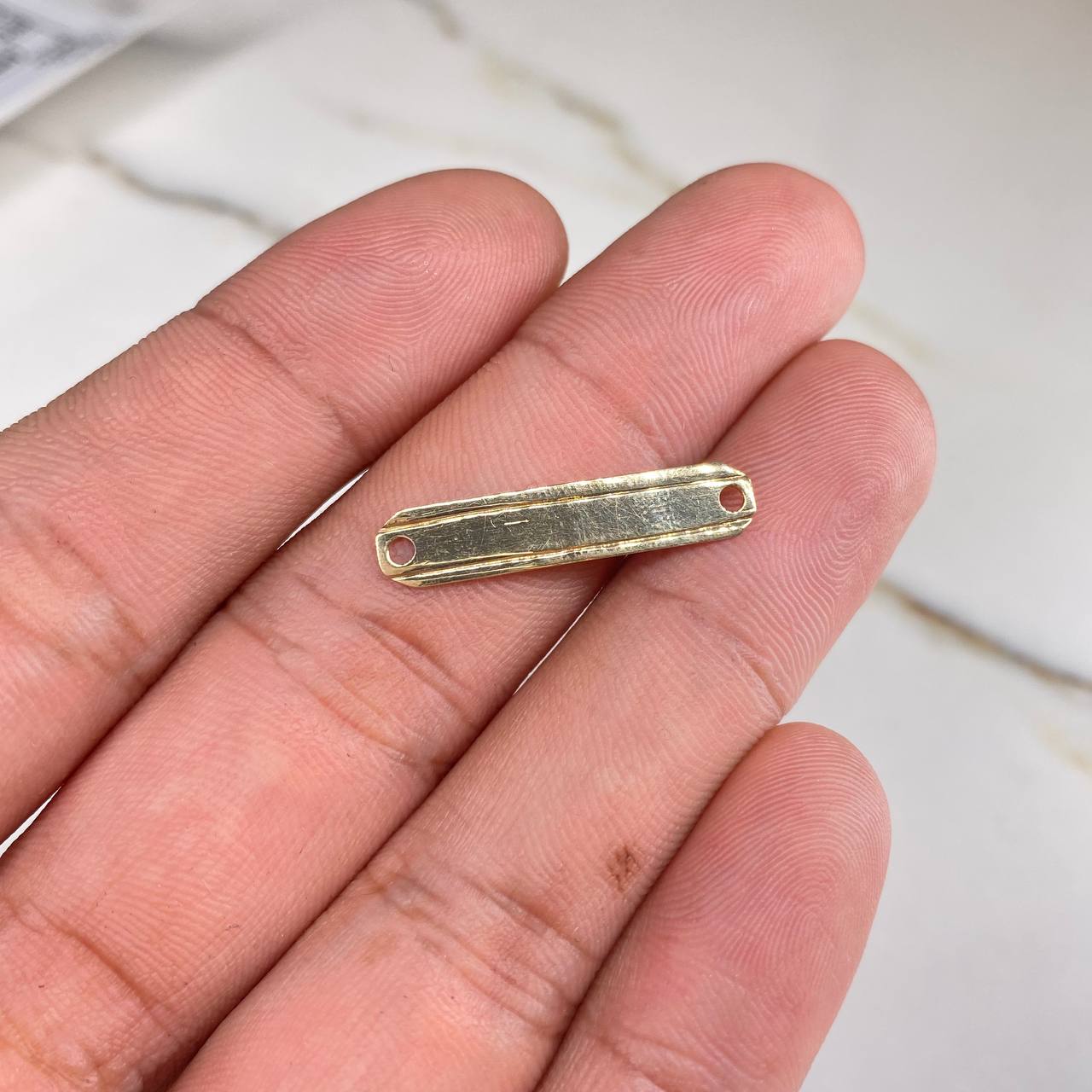 Herraje Placa Rectangular  0.6gr / 2.5cm / Lisa Lineas Oro Amarillo &