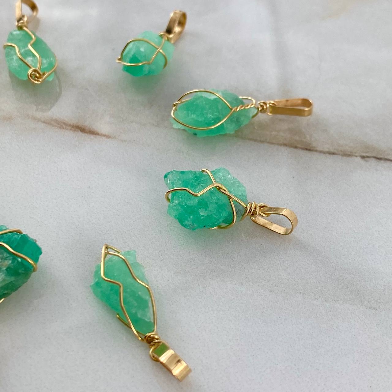 Dije Morralla Esmeralda Grande Oro Amarillo 18K (Joya) ©