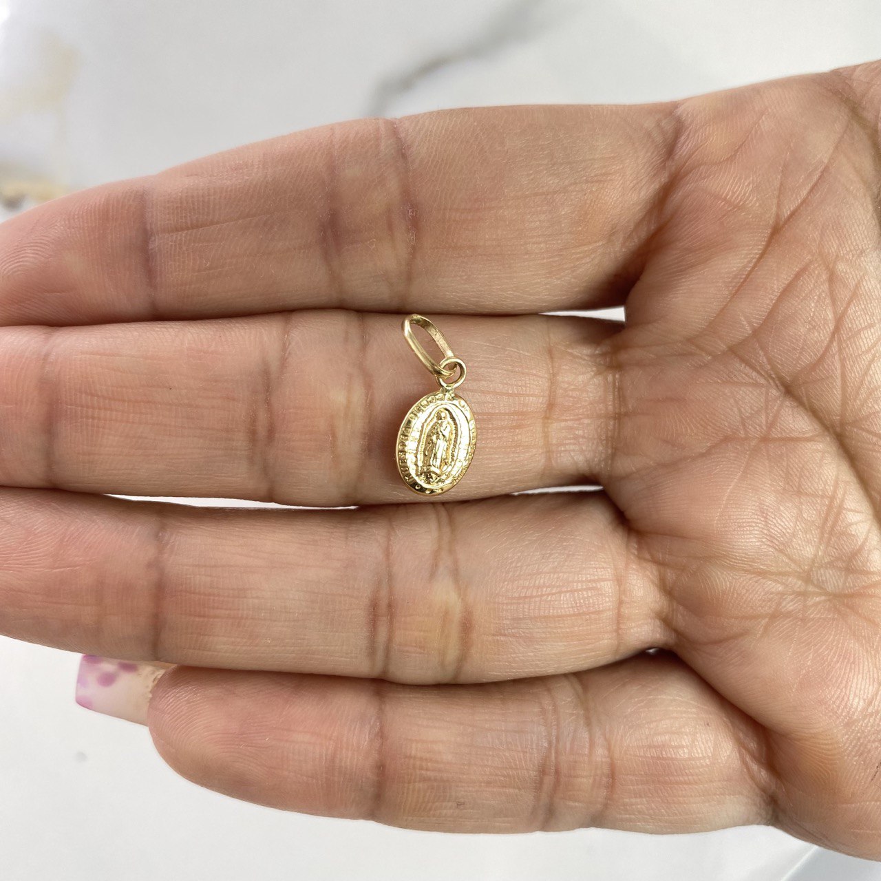 Dije Virgen de Guadalupe 0.8gr / 1.5cm / Diamantada Oro Amarillo &