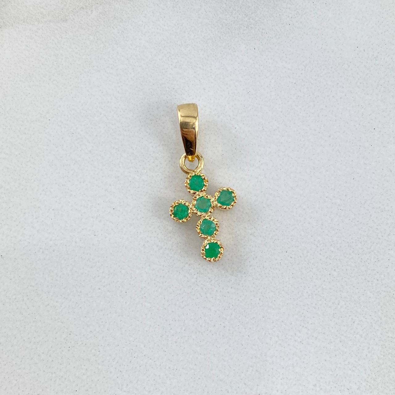 Dije Cruz Mini Aros 1.3gr / 2.1cm / Esmeraldas 18pts Oro Amarillo (Joya) *