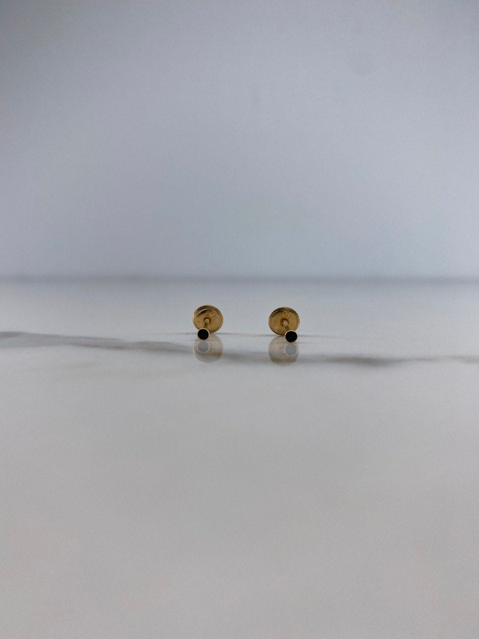 Topos Bisel 0.4gr / Circon Negro Oro Amarillo &
