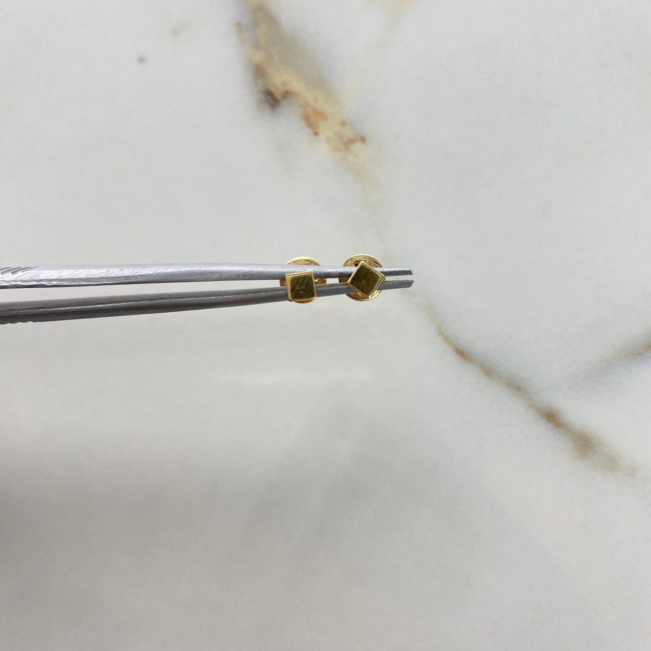 Topos Cuadrados 0.45gr / Liso Oro Amarillo &