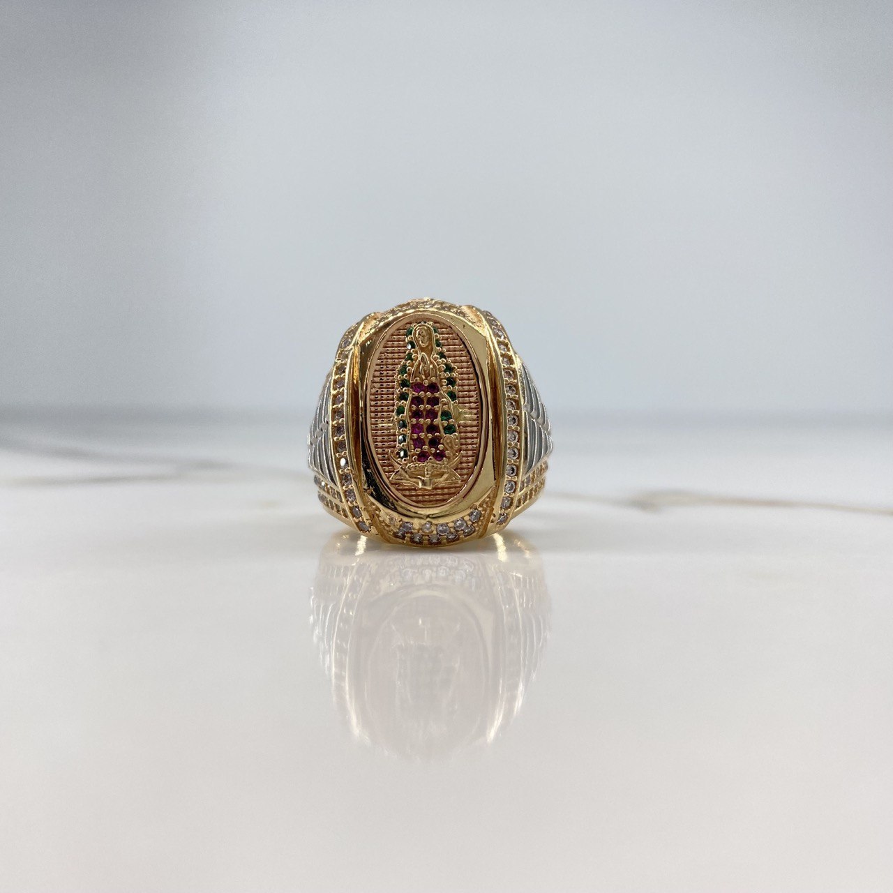 Anillo Virgen de Guadalupe 16.15gr / 10 1/4 / Circones Blancos Fucsia Verdes Tres Oros &
