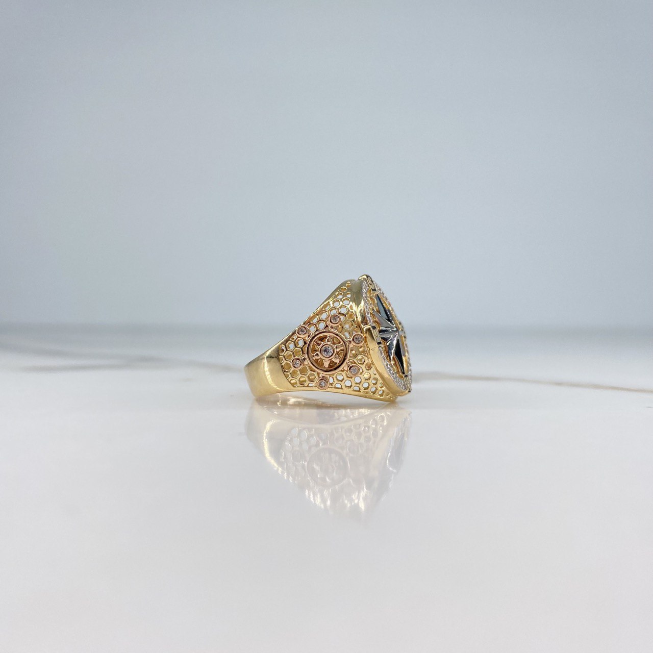 Anillo Sello Brujula 9.35gr / 10 / Circones Blancos Tres Oros &