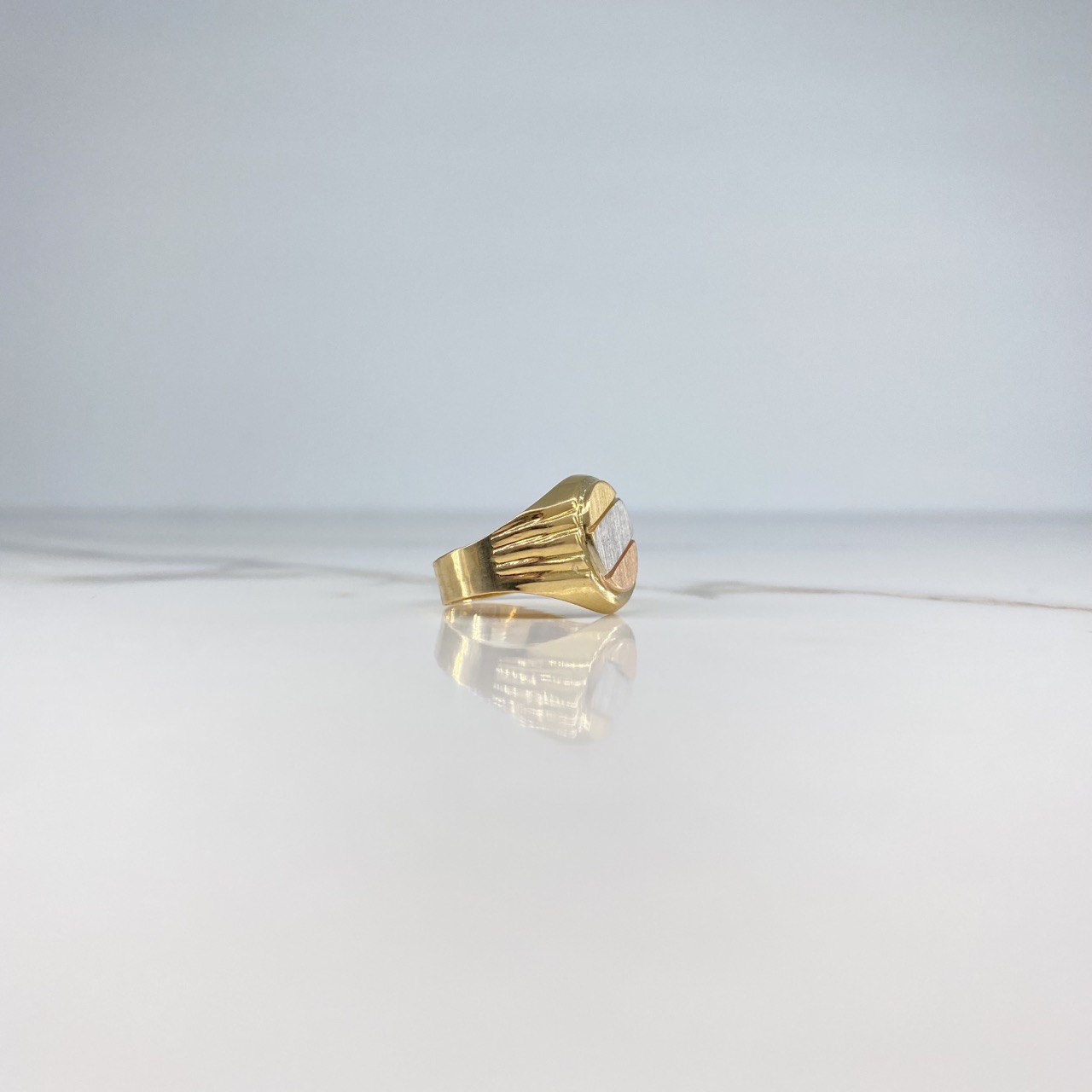 Anillo Sello 4.45gr / T9 / Ovalo Rayas Tres Oros &