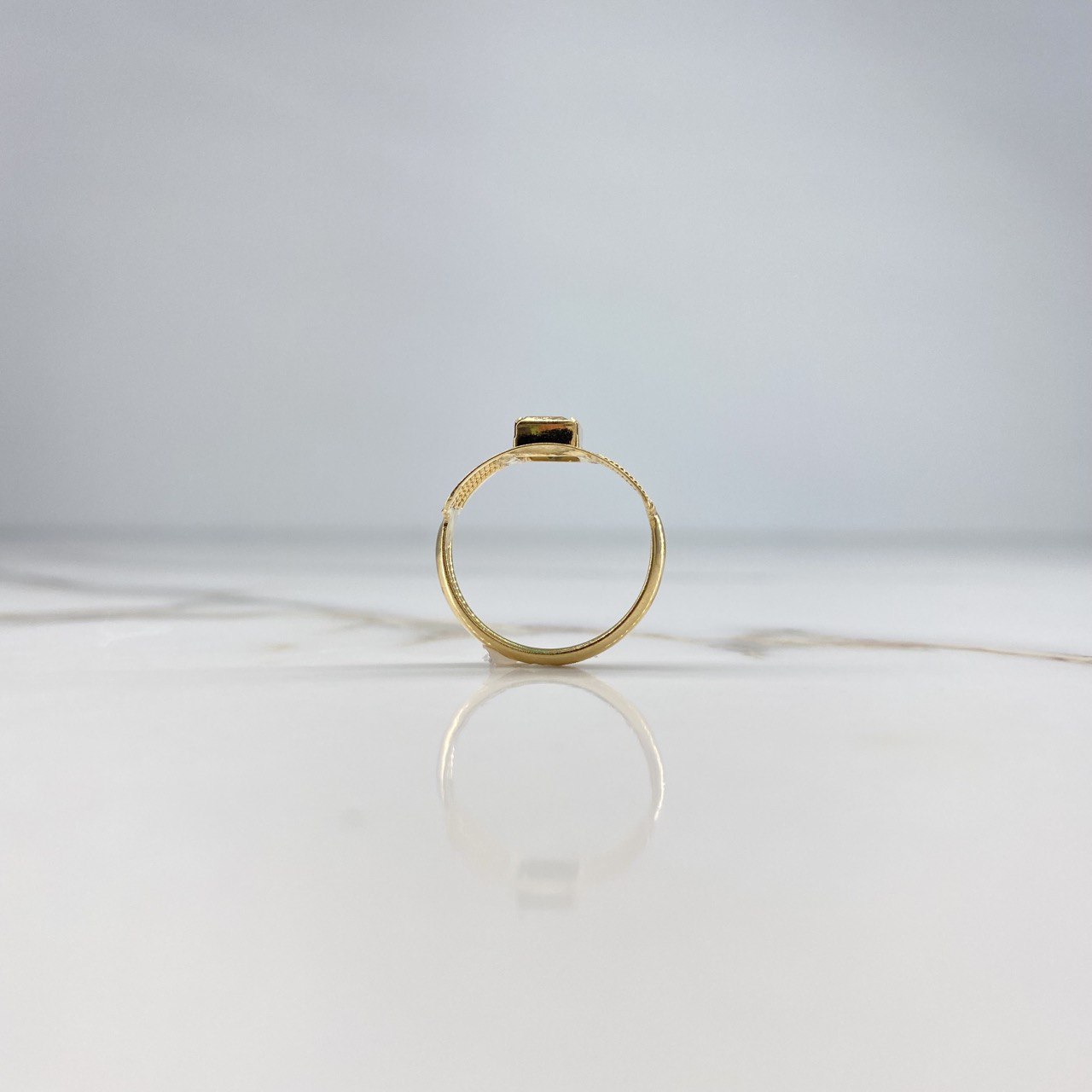 Anillo Solitario Lineas 1.6gr / T6 1/2 / Circon Verde Oro Amarillo &