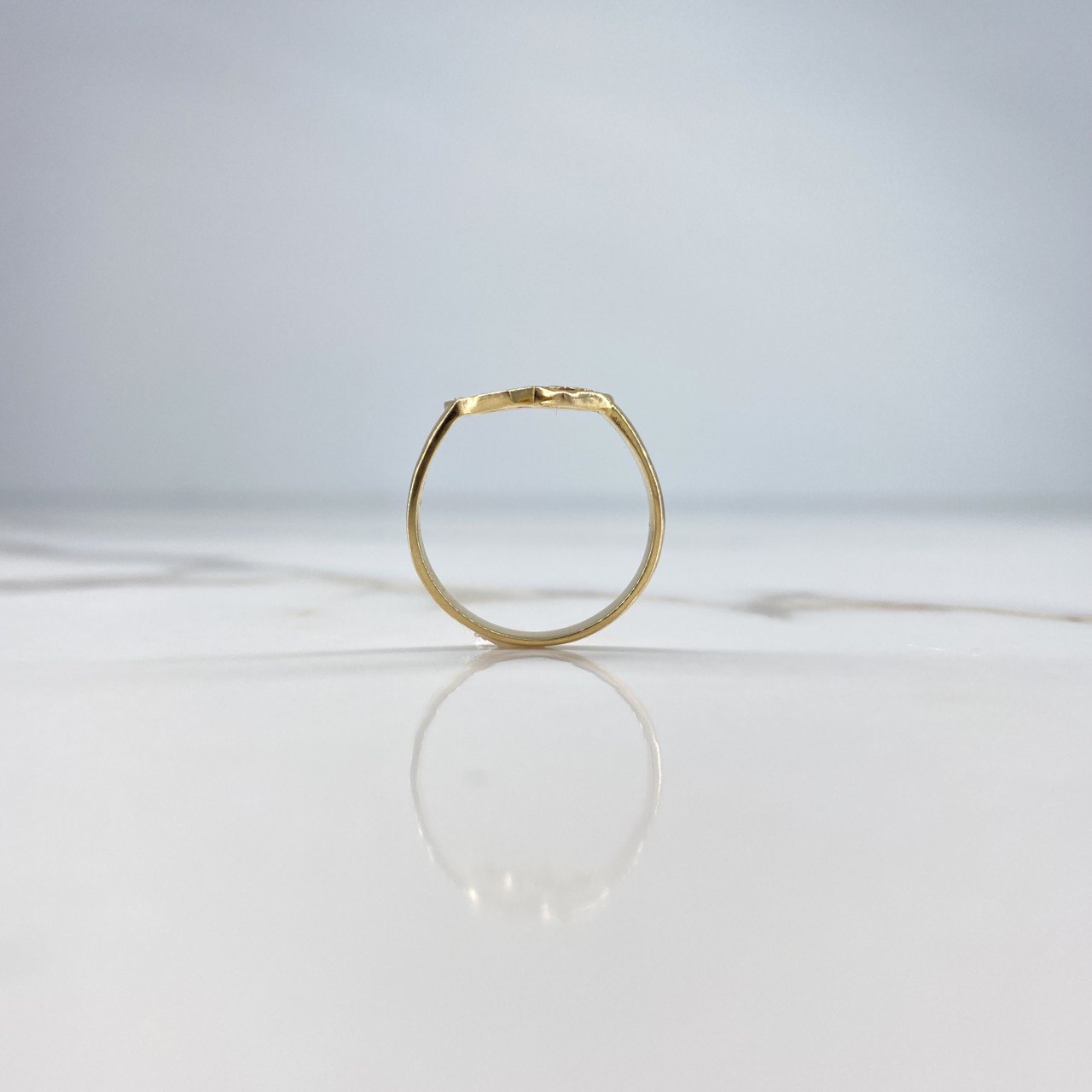 Anillo 15s Corazones 2.8gr / T7 1/4 / Circones Blancos Oro Amarillo &