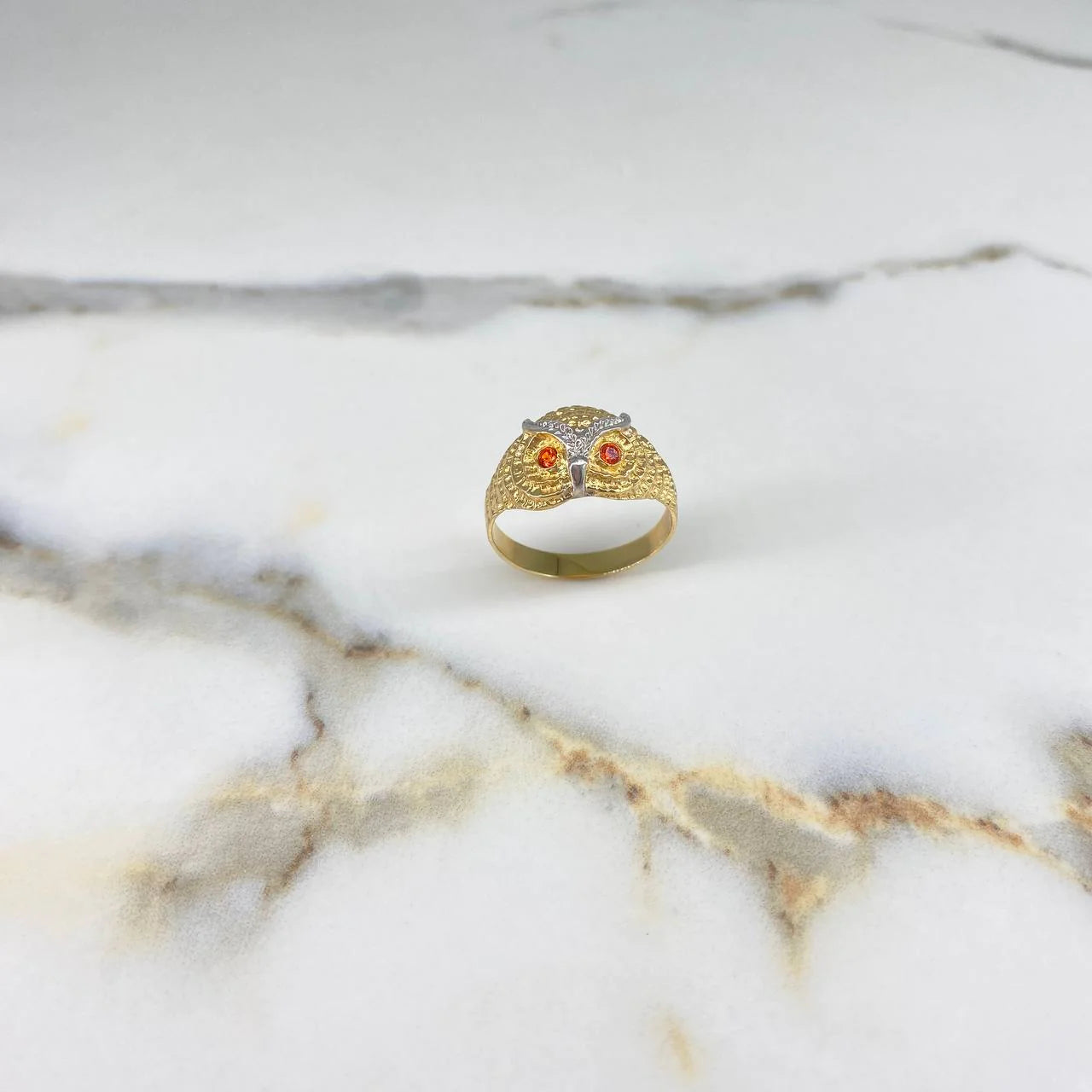Anillo Buho 4.85gr / T8 1/4 / Circones Naranjas Dos Oros Amarillo Blanco &