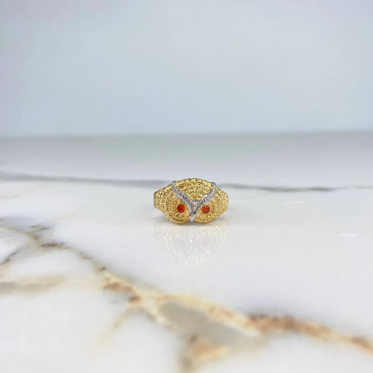 Anillo Buho 4.85gr / T8 1/4 / Circones Naranjas Dos Oros Amarillo Blanco &