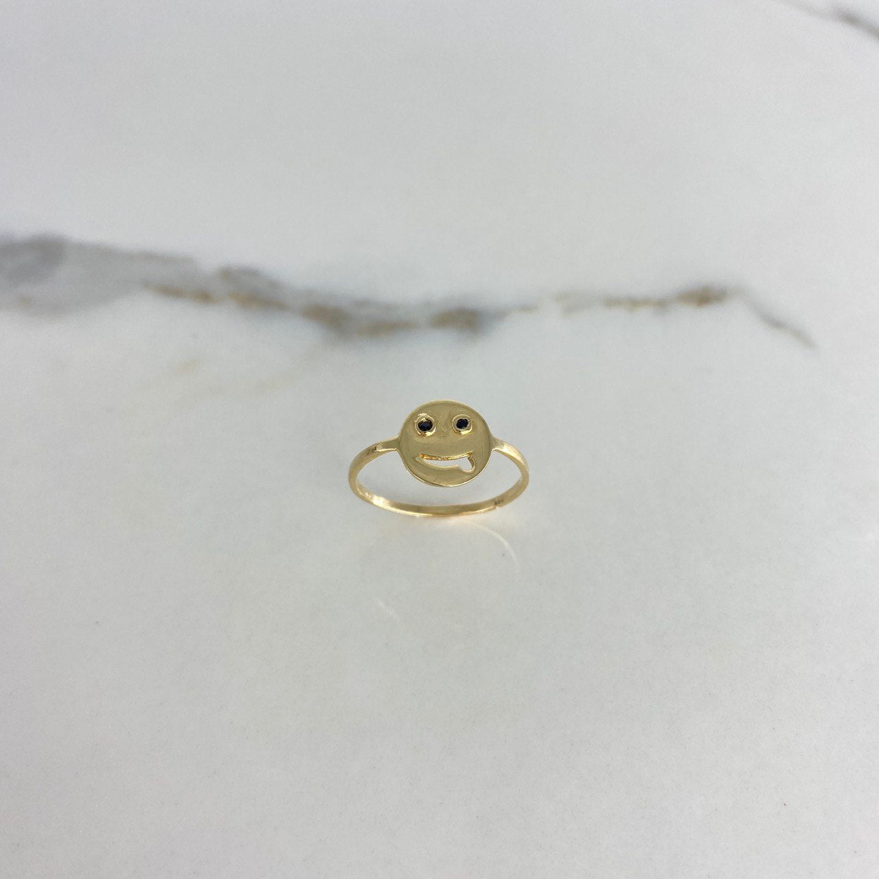 Anillo Emoji 1.4gr / T7 1/4 / Circones Negros Oro Amarillo &
