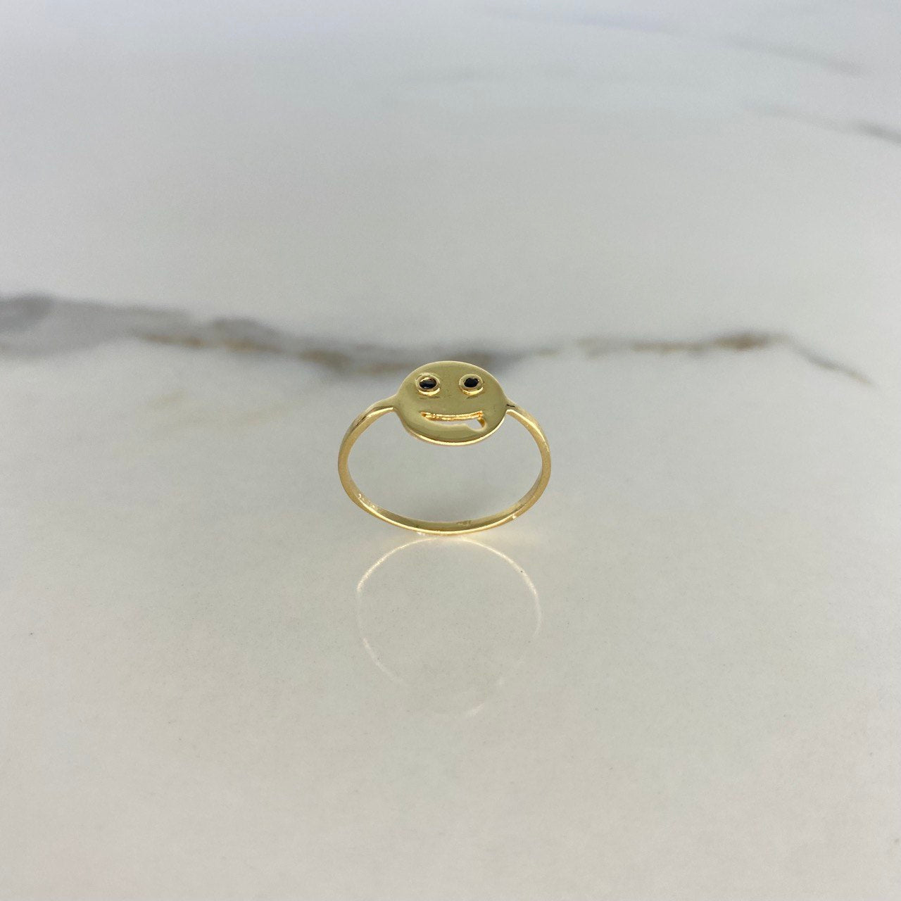 Anillo Emoji 1.4gr / T7 1/4 / Circones Negros Oro Amarillo &