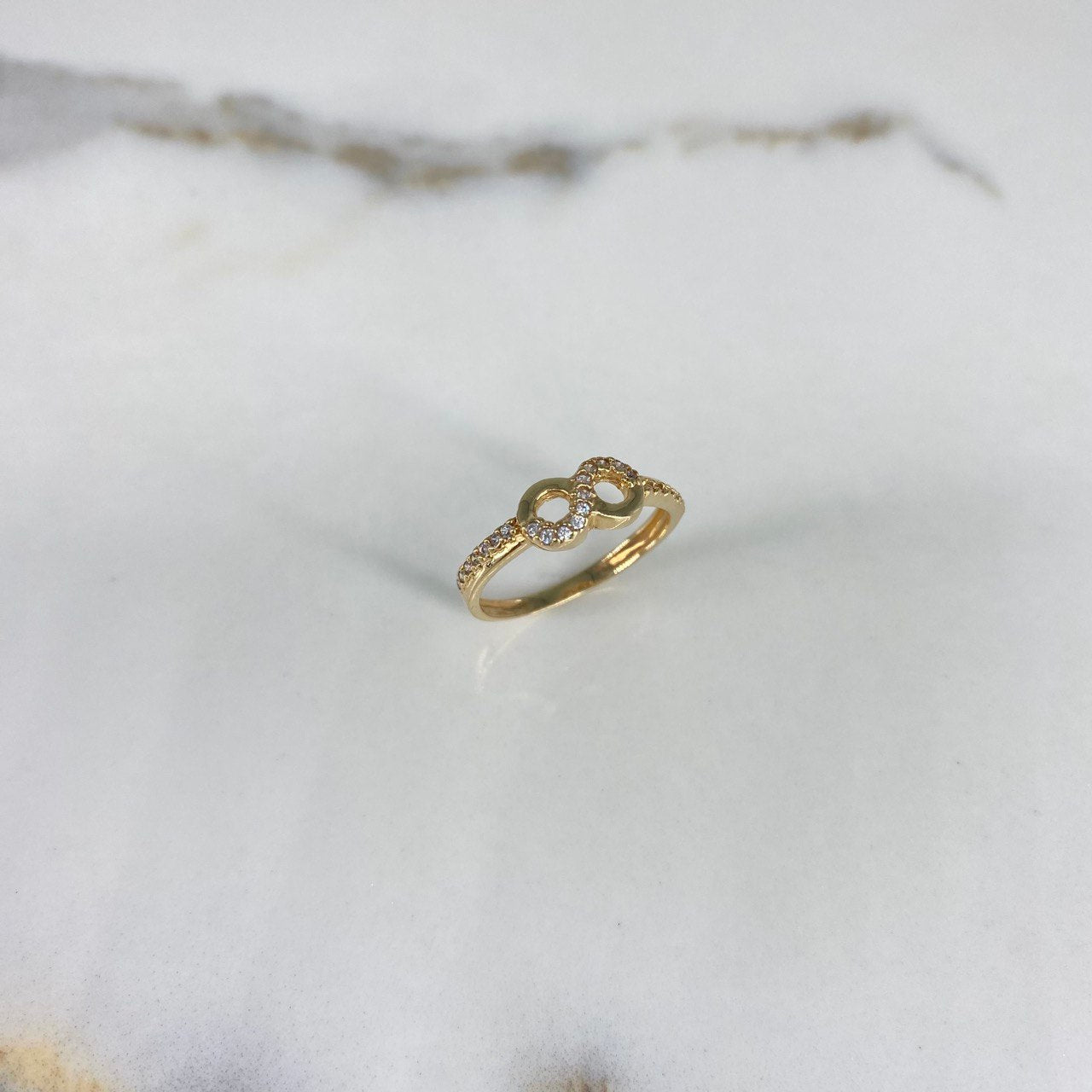 Anillo Infinito 1.65gr / T5 3/4 / Circones Blancos Oro Amarillo &