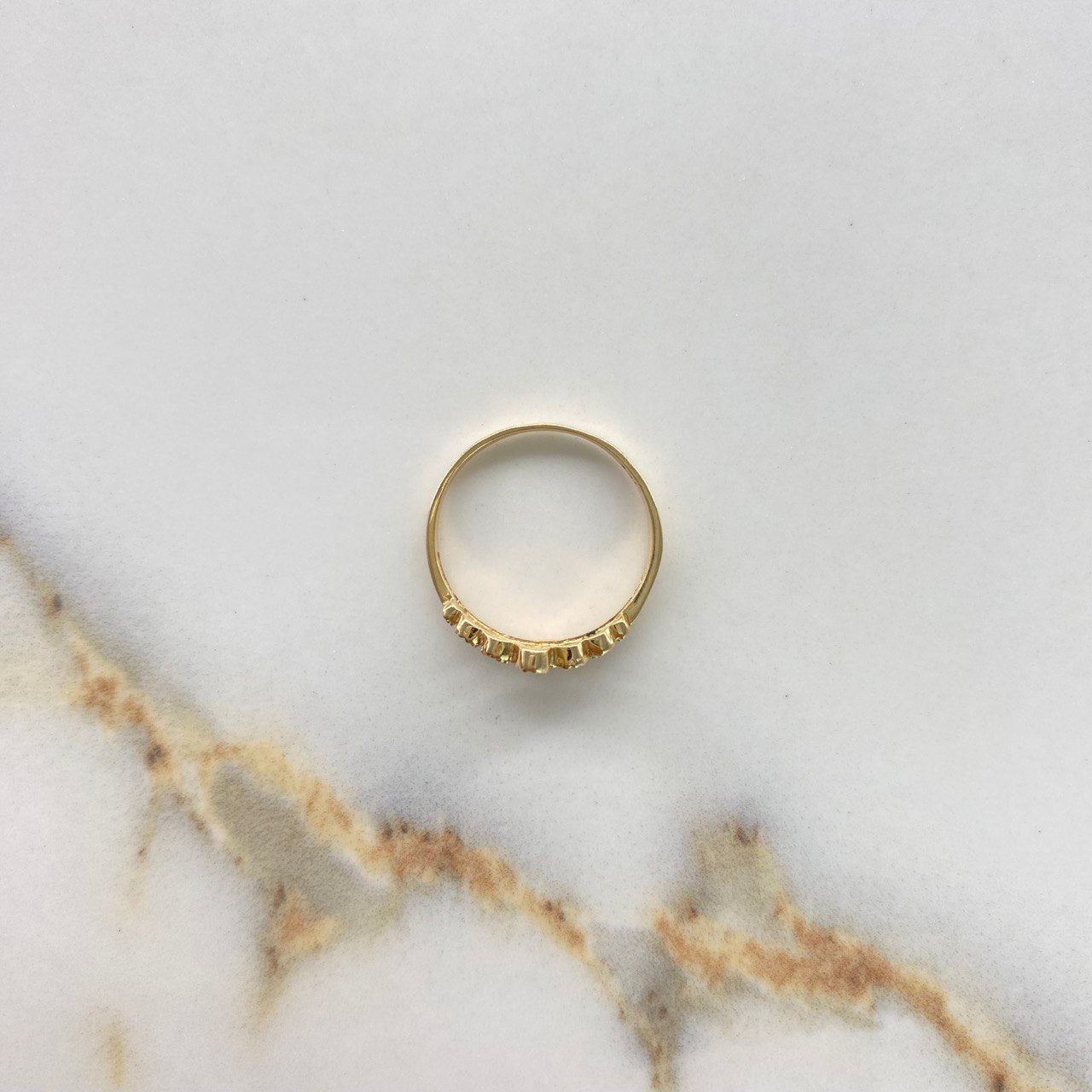 Anillo 15s Tiara 1.75gr / T6 1/2 / Circones Blancos Oro Amarillo &