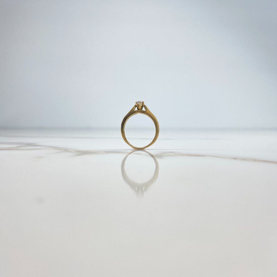 Anillo Puente 3.1gr / T4 1/2 / Circones Blancos Oro Amarillo &