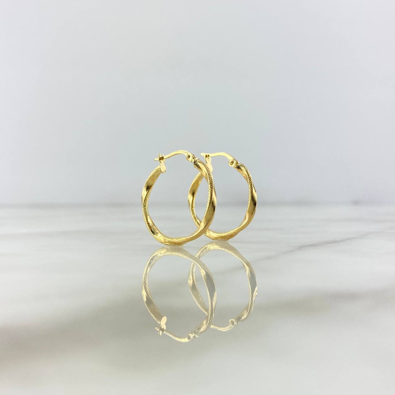 Candongas Asby 1.55gr / 2.4cm / Oro Amarillo 18K