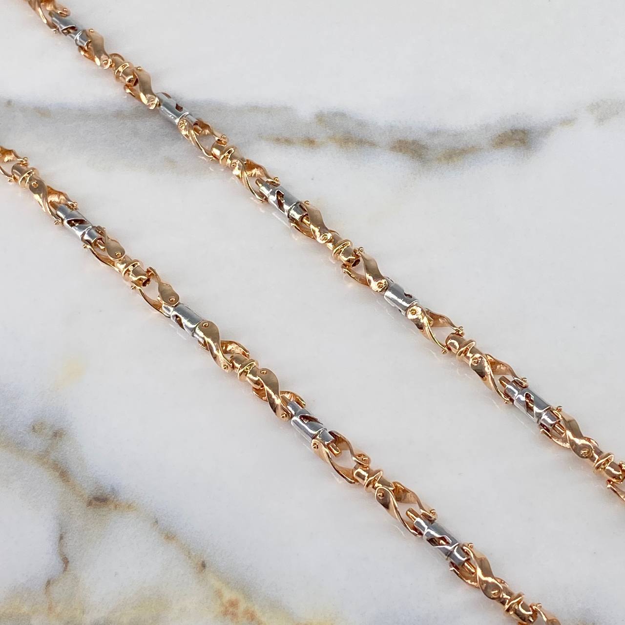 Cadena Rustica 49.2gr / 60cm / 5mm Maciza  Dos Oros Blanco Rosa $
