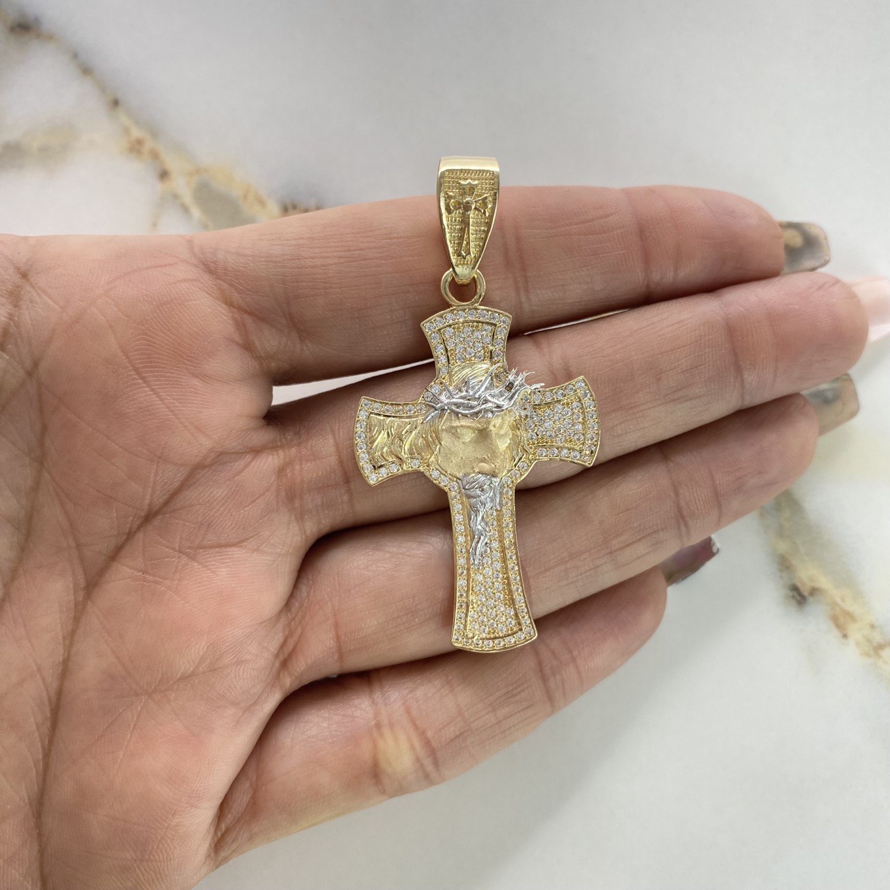 Dije Cruz Rostro de Cristo 10gr / 5.5cm / Circones Blancos Dos Oros Amarillo Blanco &
