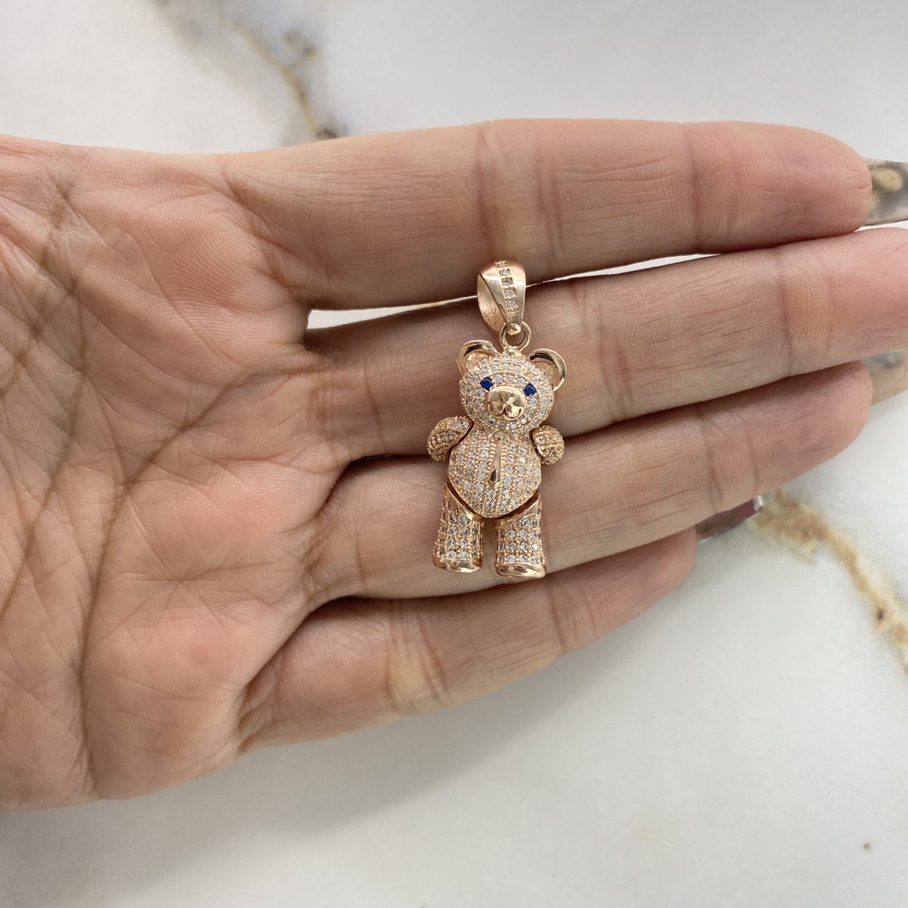Dije Oso 8.7gr / 3.5cm / Circones Blancos Azules Corbata Oro Rosa &