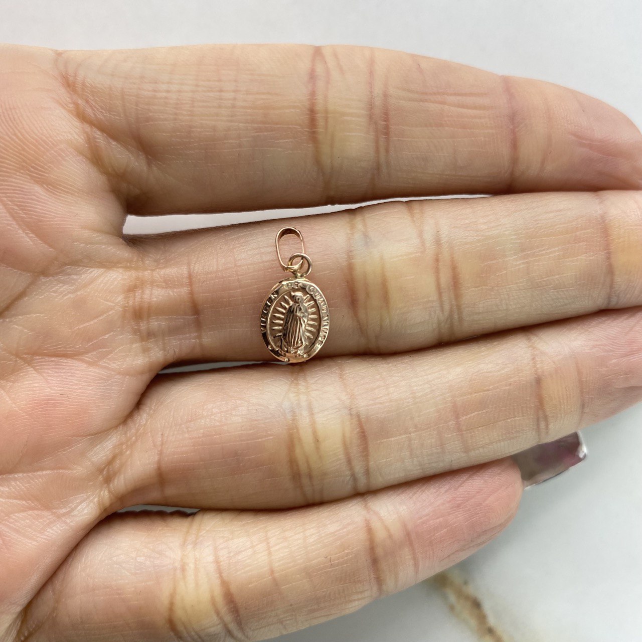 Dije Virgen de Guadalupe 0.4gr / 1.5cm / Troquelado Oro Rosa &