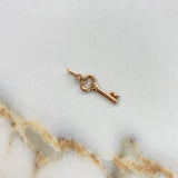 Dije Llave 0.5gr / 2.3cm / Lisa Oro Rosa &