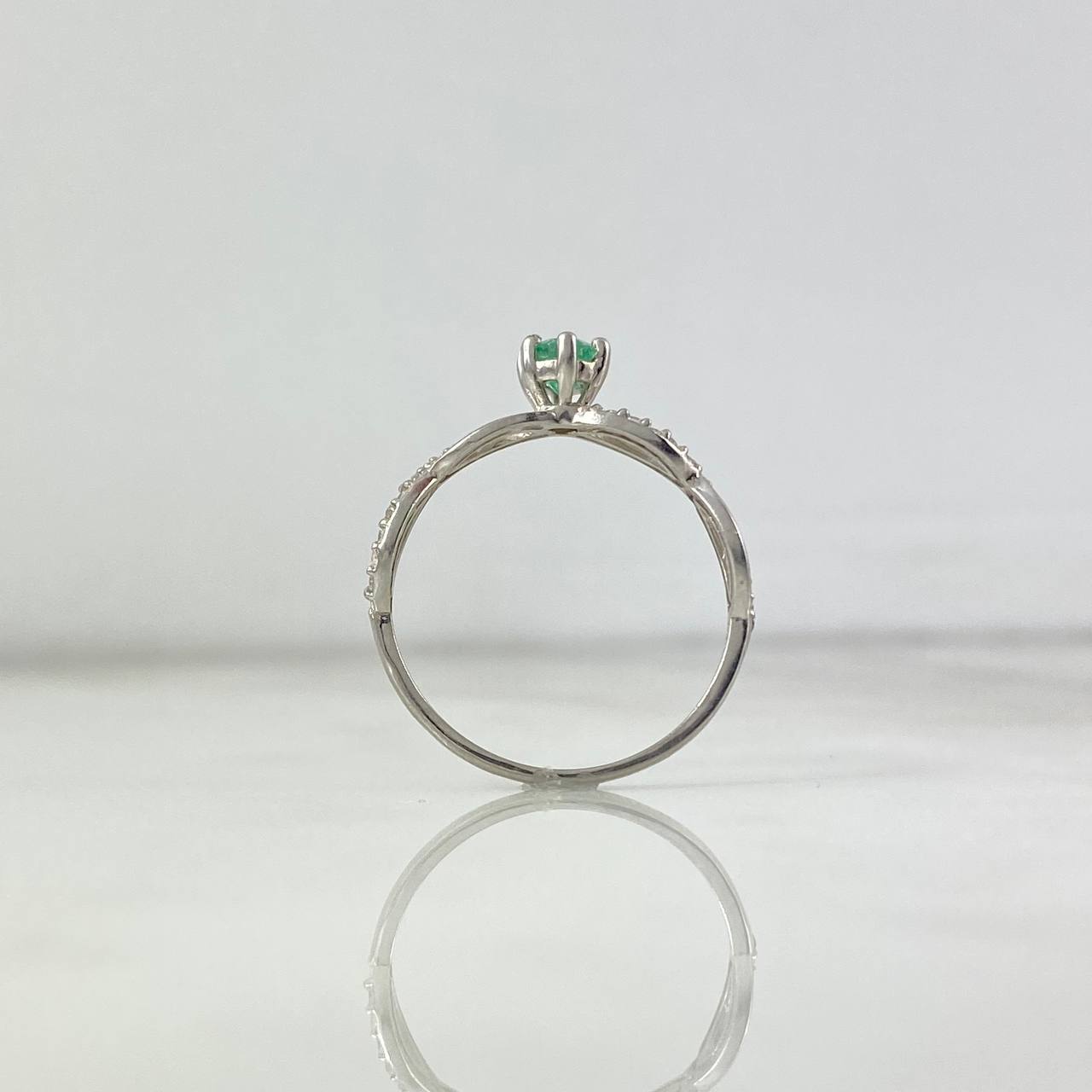Solitario Infinito Partido T7 Anillo Esmeralda 25pts Circones Blancos Plata 925 (Joya)