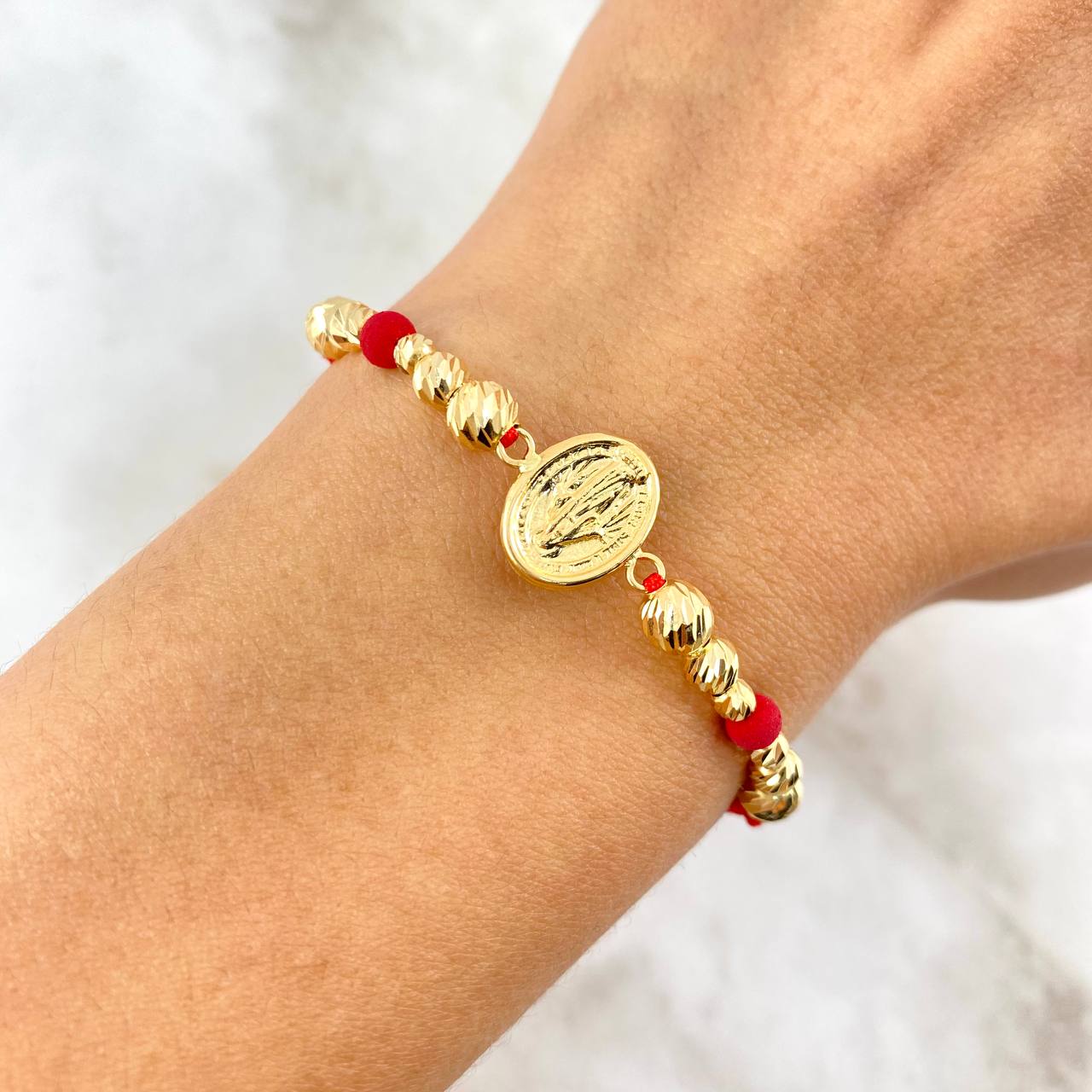Pulsera Roja Virgen Milagrosa Gradual 1.8gr / 5mm-4mm-3mm Bolas Diamantadas 12 und Oro Amarillo *