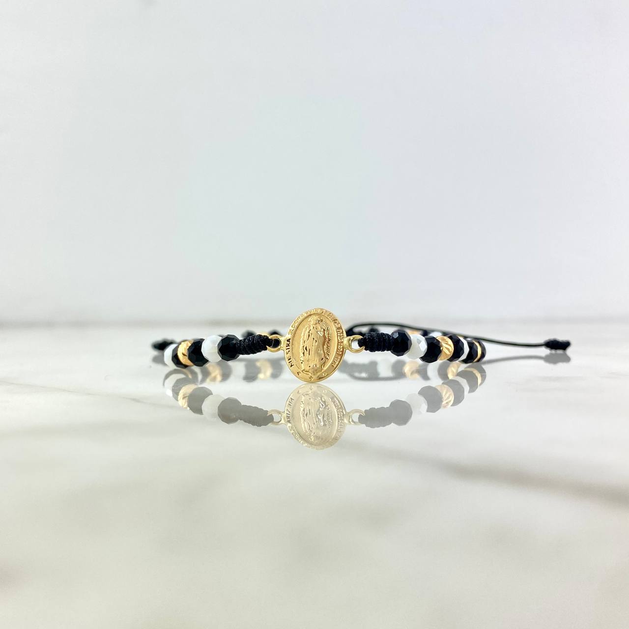 Pulsera Negra Virgen de Guadalupe 3x1 B&W 1.6gr / 4mm Bolas Diamantadas 8 und Oro Amar *illo