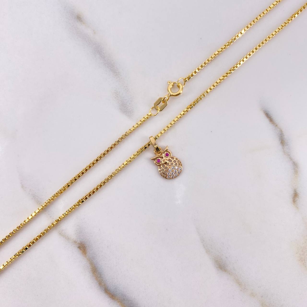 Cadena Veneciana 3.15gr / 50cm + Dije Buho 0.50gr / 1.5cm Circones Blancos Fucsias Oro Amarillo (Oferta) $