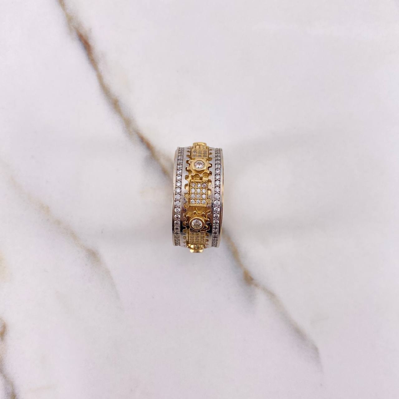 Anillo Mecanico Movimiento 17.6gr / T11 / Circones Blancos Dos Oros Amarillo Blanco $