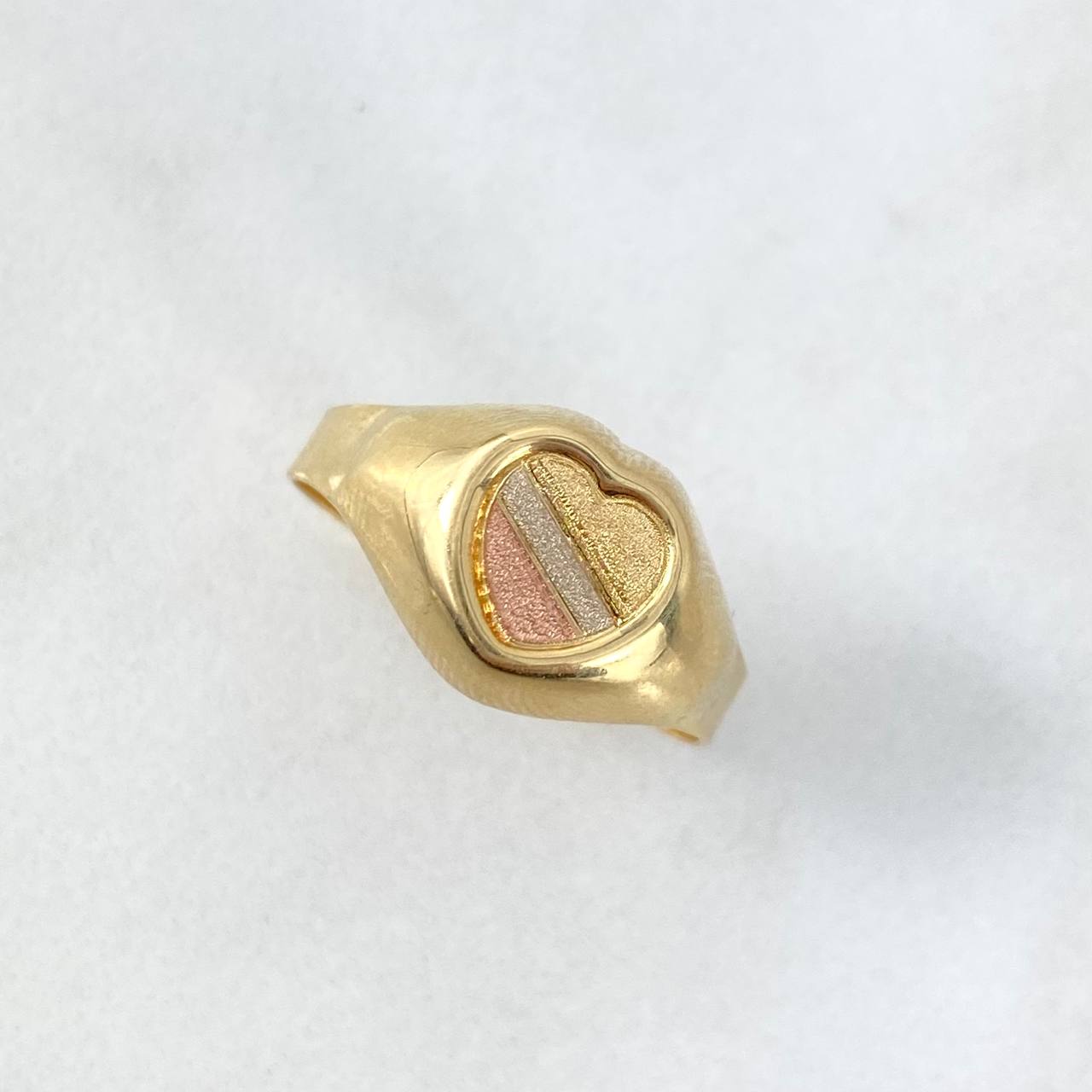 Anillo Sello Corazon 2.15gr / T7 1/2 / Rayado Tres Oros