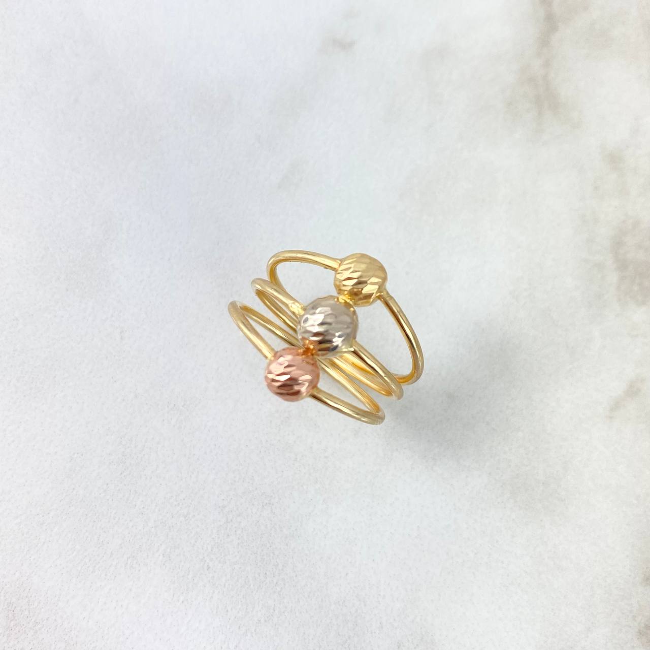Anillo Tres Aros 1.85gr / T6 1/2 / 5-6mm Bolas Diamantadas Tres Oros *