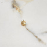 Dije Letra O 0.5gr / 0.7cm / 3D Circones Blancos Oro Amarillo $