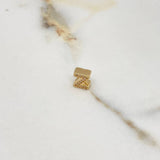 Dije Letra Z 0.75gr / 0.7cm / 3D Circones Blancos Oro Amarillo $