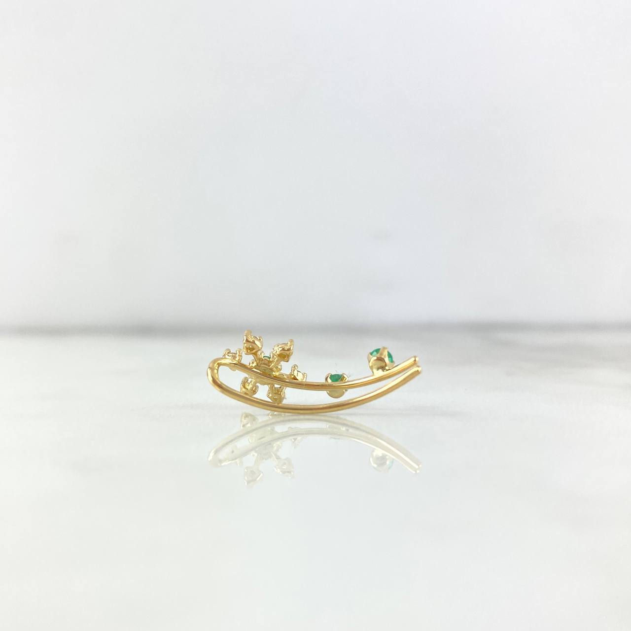 Piercing Earcuff Simulador 1.15gr / 2.2cm / Copo Nieve Esmeraldas 20 Pts Diamantes Blancos 12 Pts Oro Amarillo (Joya) *