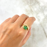 Anillo Flor Luna 3.05gr / T8 1/2 / Esmeraldas 55pts Circones Blancos Oro Amarillo (Joya)