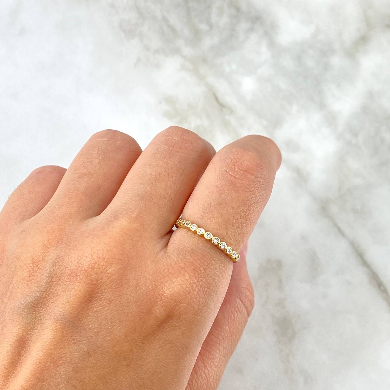 Anillo Circulos Churumbela 1.8gr / T6 1/2 / Circones Blancos Oro Amarillo