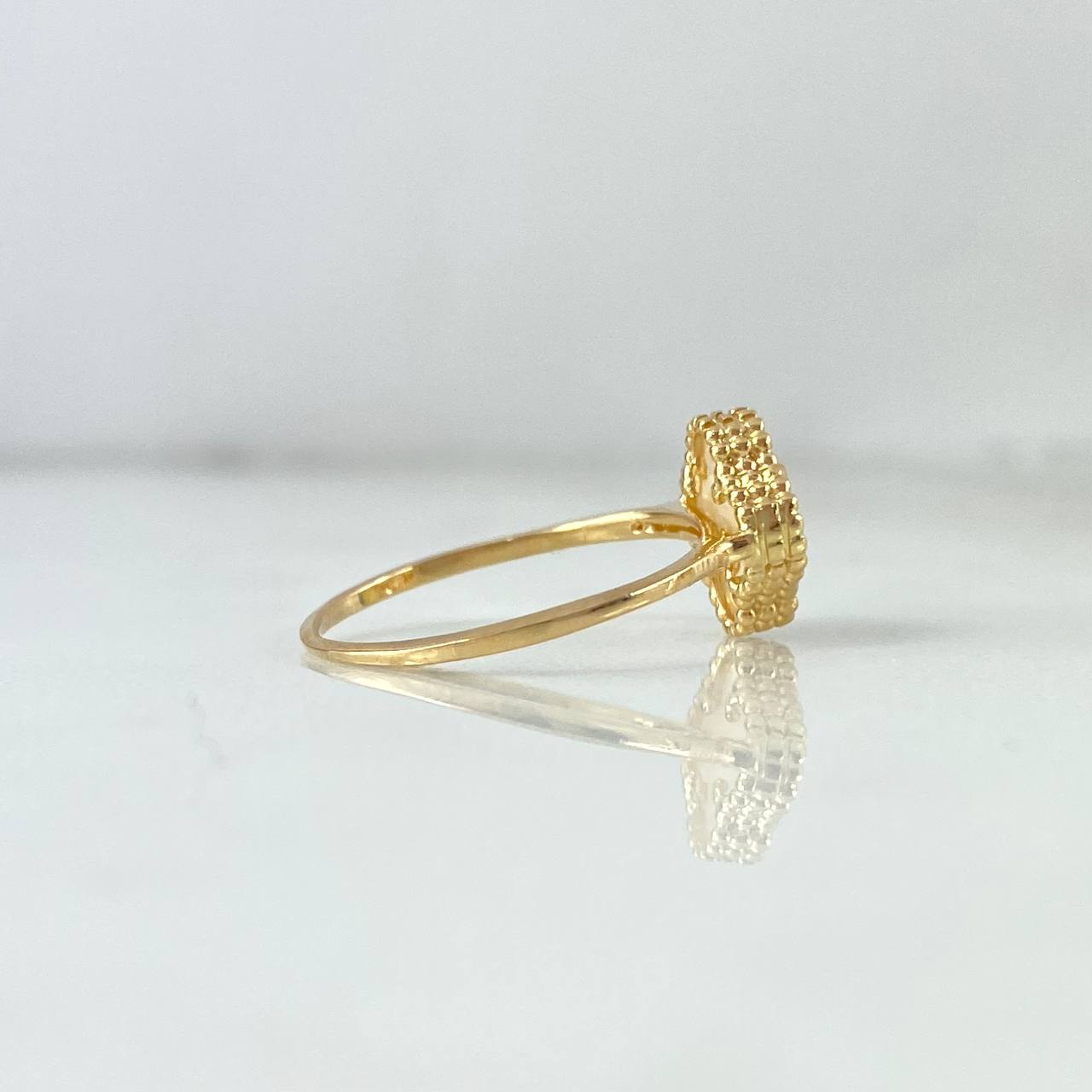 Anillo Trebol VCyA 2.05gr / T6 / Nacar Blanco Oro Amarillo +4 *