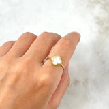 Anillo Trebol VCyA 2.05gr / T6 / Nacar Blanco Oro Amarillo +4 *