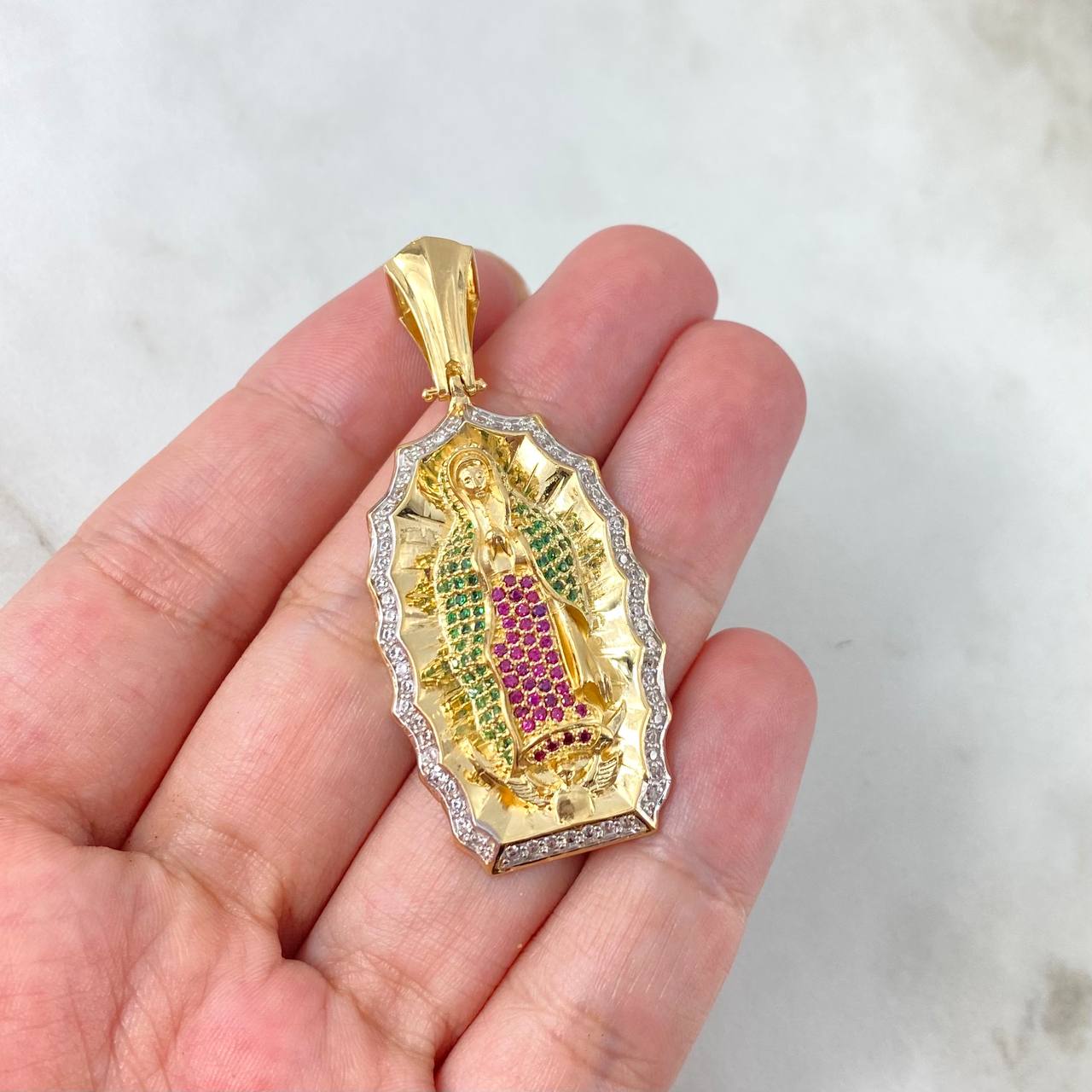 Dije Virgen de Guadalupe 14.4gr / 5.2cm / Circons Blancos Verdes Fucsias Oro Amarillo