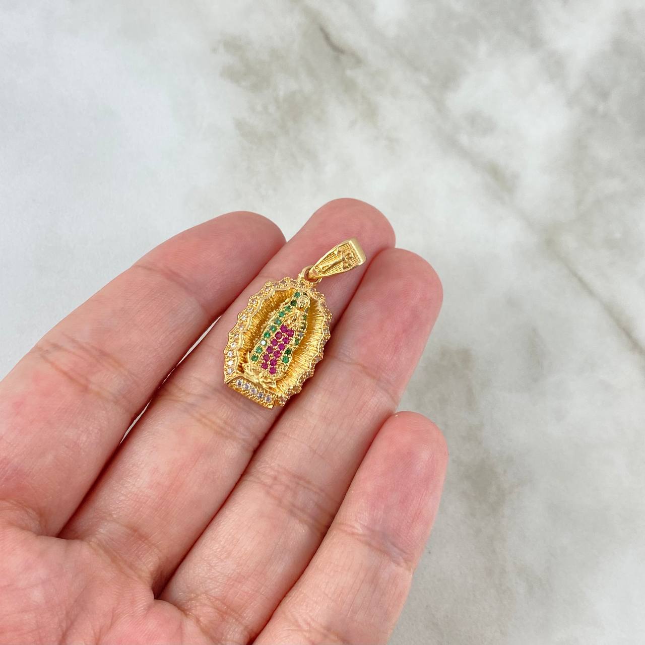 Dije Virgen de Guadalupe 3.8gr / 3cm / Circons Blancos Verdes Fucsias Oro Amarillo
