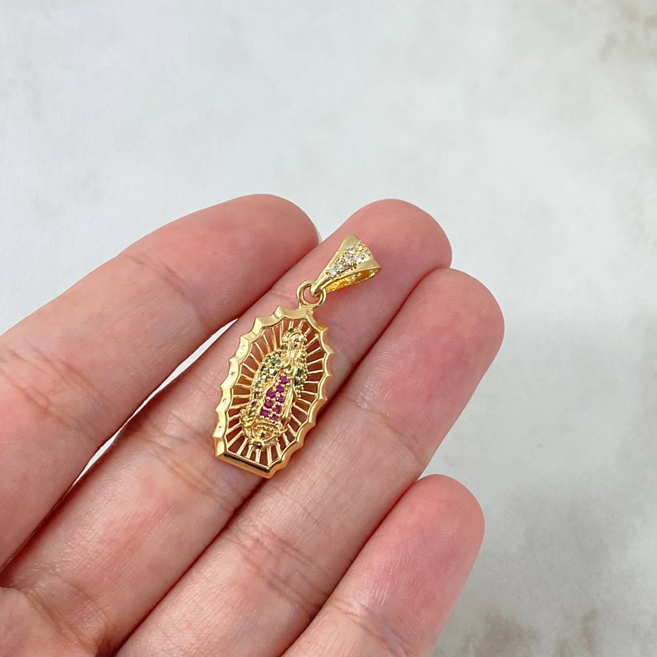 Dije Virgen de Guadalupe 3.1gr / 3.1cm / Circones Fucsias Verdes Blancos Oro Amarillo *