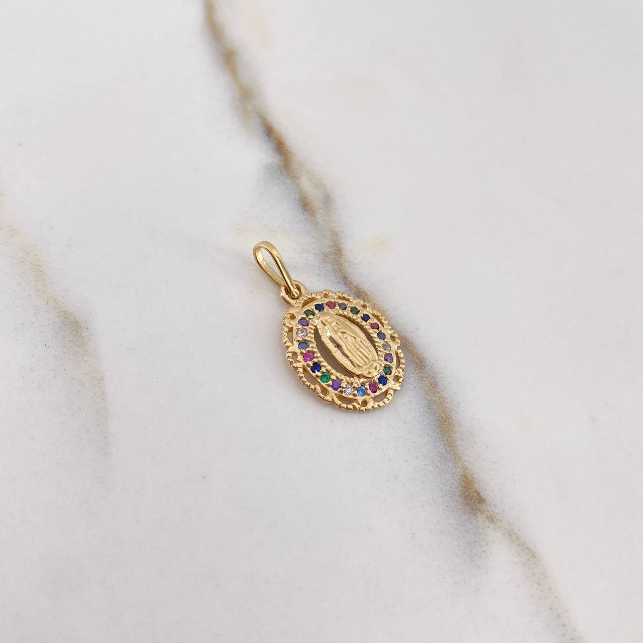 Dije Virgen de Guadalupe 1.3gr / 2cm / Circones Colores Oro Amarillo &