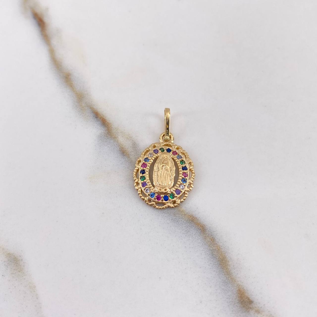 Dije Virgen de Guadalupe 1.3gr / 2cm / Circones Colores Oro Amarillo &