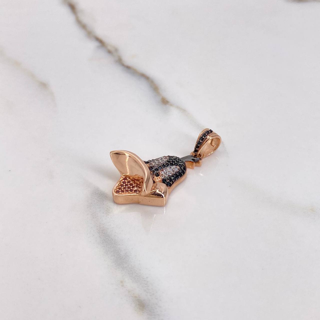 Dije Pato 6.5gr / 3.7cm / Circones Blancos Negros Rosados Dos Oros Blanco Rosa (Oferta)$