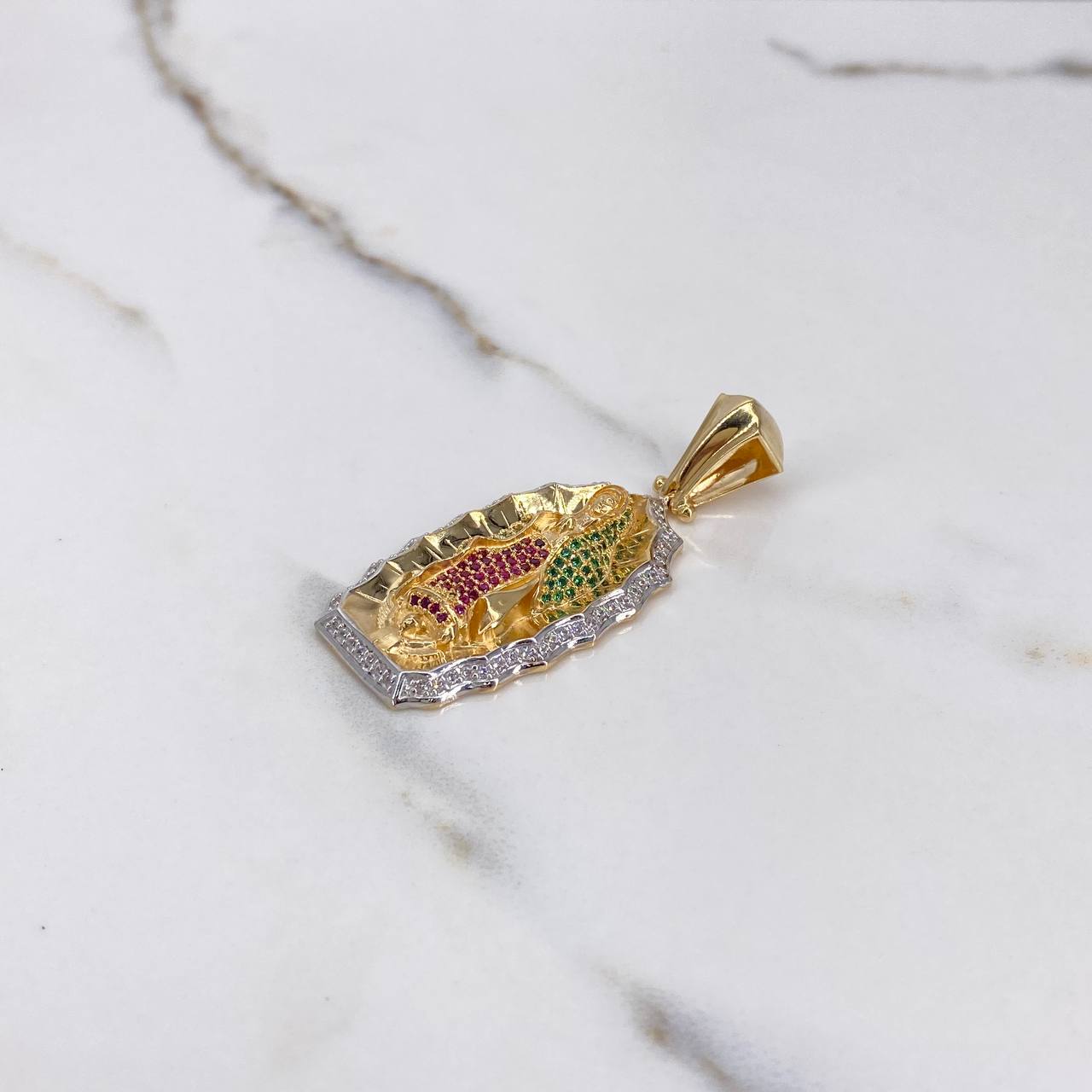 Dije Virgen de Guadalupe 13.5gr / 5.3cm / Circones Blancos Verdes Fucsias Dos Oros Amarillo Blanco $